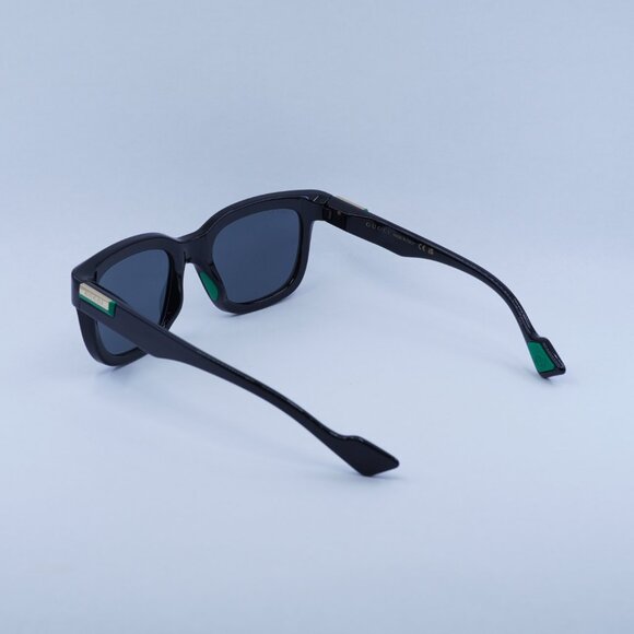 🕶️ New Gucci GG1621S 001 Sunglasses - Shiny Black Frame, Gradient Grey Lenses - Picture 4 of 11